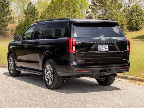 New 2026 Ford Expedition Max Active RWD image 4
