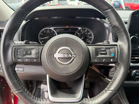 Used 2023 Nissan Pathfinder SL w/ Black Appearance Package AWD/4WD image 23