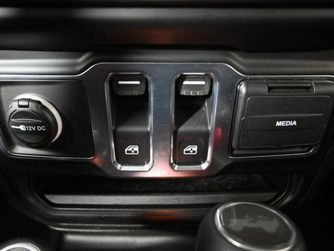 Used 2023 Jeep Wrangler Sport AWD/4WD image 30