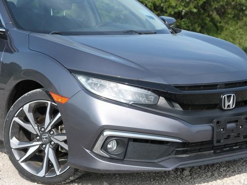 Used 2020 Honda Civic Touring image 32
