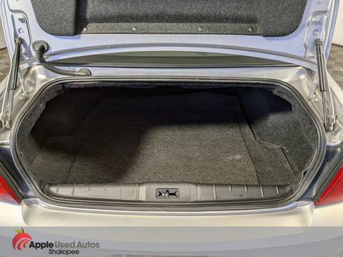 Used 2011 Chevrolet Malibu LT w/ Power Convenience Package FWD image 8