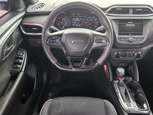 Used 2022 Chevrolet TrailBlazer RS FWD image 6