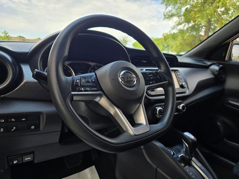 Used 2020 Nissan Kicks S FWD image 24