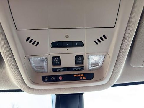 Used 2021 GMC Acadia Denali w/ Denali Ultimate Package image 36