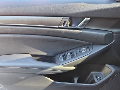 Used 2020 Honda Accord LX image 30