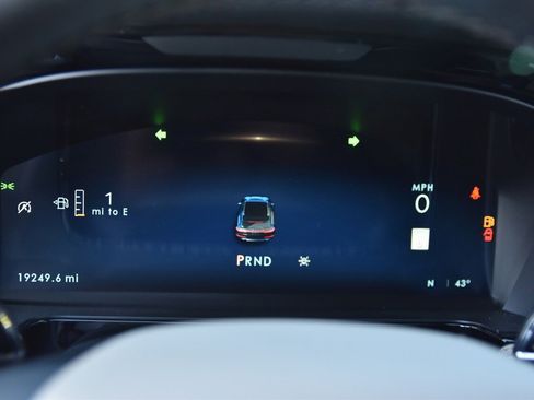 Certified 2025 Lincoln Corsair AWD w/ Equipment Group 101A image 26