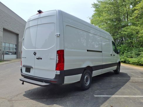 New 2025 Mercedes-Benz Sprinter 2500 image 6