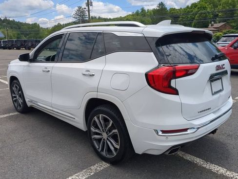 Used 2019 GMC Terrain Denali w/ Advanced Safety Package AWD/4WD image 8