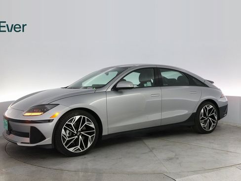 Used 2024 Hyundai Ioniq 6 Limited image 15