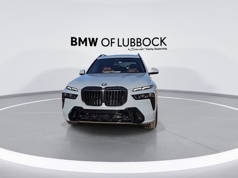 Used 2026 BMW X7 xDrive40i w/ Executive Package image 3