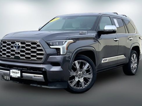 Used 2024 Toyota Sequoia Capstone AWD/4WD image 12