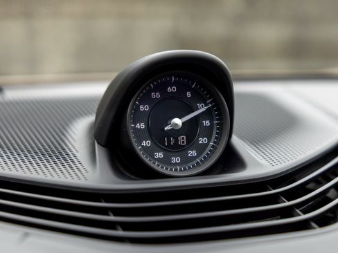 Certified 2021 Porsche Taycan Turbo S image 31