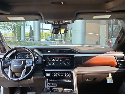 Certified 2023 GMC Sierra 1500 Denali w/ Denali Reserve Package AWD/4WD image 25