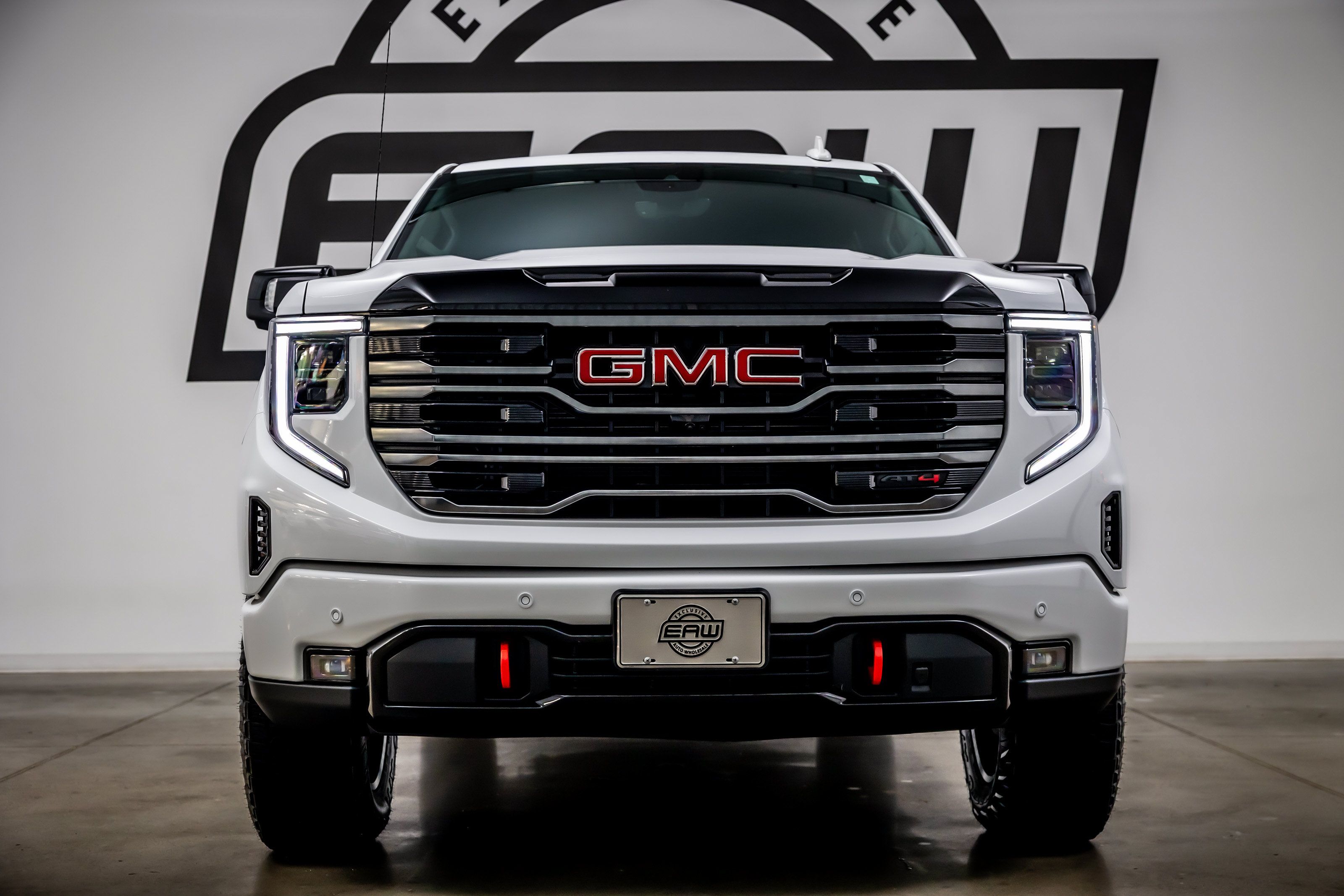 Used 2026 GMC Sierra 1500 AT4 w/ AT4 Premium Package AWD/4WD image 4