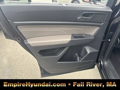 Used 2021 Volkswagen Atlas SEL R-Line image 19