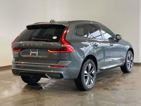 New 2026 Volvo XC60 B5 Plus w/ Protection Package Premier AWD/4WD image 4