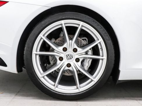 Used 2019 Porsche 911 Carrera image 10