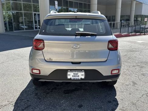 New 2026 Hyundai Venue SEL FWD image 7