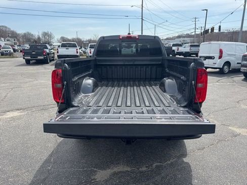 Used 2017 Chevrolet Colorado LT w/ LT Convenience Package RWD image 17