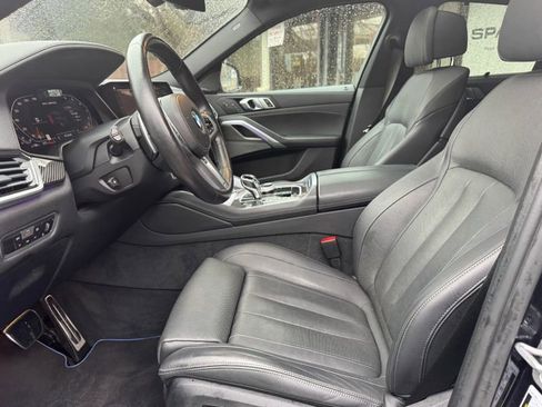 Used 2022 BMW X6 M50i w/ Executive Package image 15