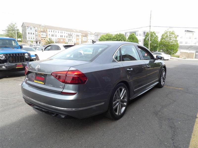 Used 2017 Volkswagen Passat 1.8T R-Line FWD image 5