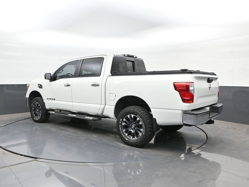 Used 2017 Nissan Titan SV RWD image 4