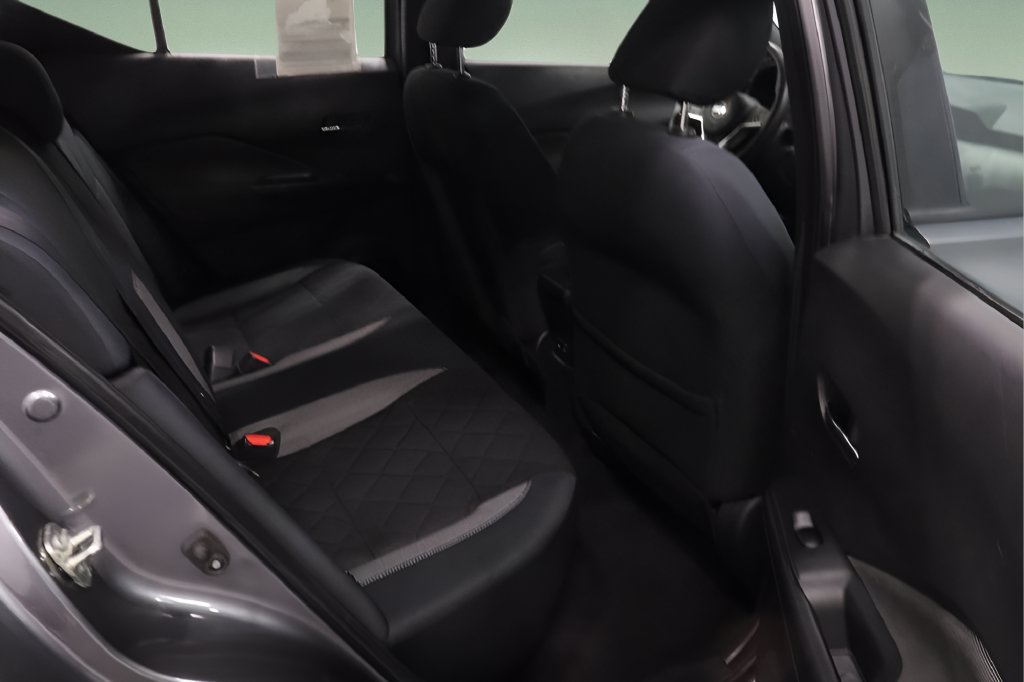 Used 2020 Nissan Kicks SV FWD image 17