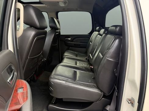 Used 2007 Cadillac Escalade EXT w/ Information Package image 19