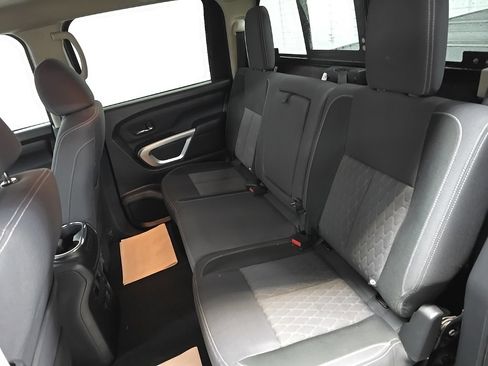 Used 2021 Nissan Titan SV w/ SV Convenience Package image 31