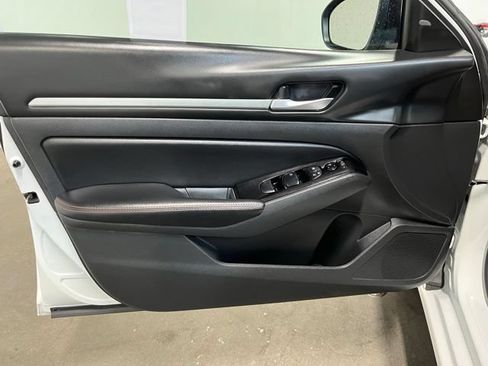 Used 2024 Nissan Altima 2.5 SR FWD image 20