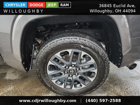 Used 2025 Toyota Tundra Limited AWD/4WD image 45