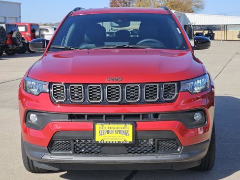 New 2026 Jeep Compass Latitude image 2