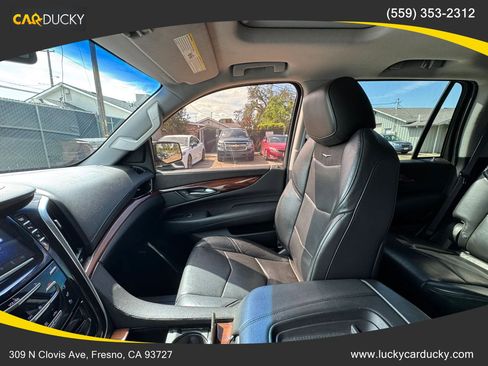 Used 2015 Cadillac Escalade Premium RWD image 17