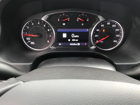 Certified 2022 GMC Acadia AT4 w/ Trailering Package image 3