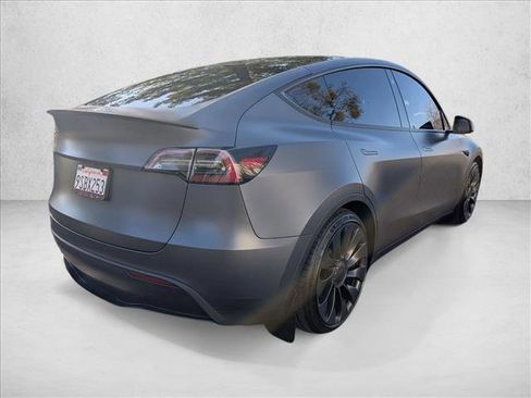 Used 2023 Tesla Model Y Performance image 5