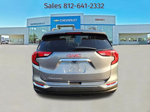 Used 2020 GMC Terrain SLT w/ Preferred Package FWD image 6