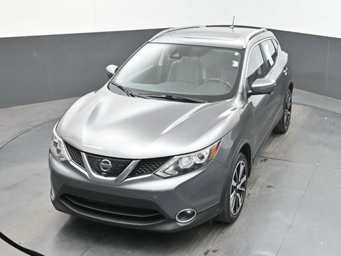 Used 2017 Nissan Rogue Sport SL w/ SL Premium Package FWD image 34