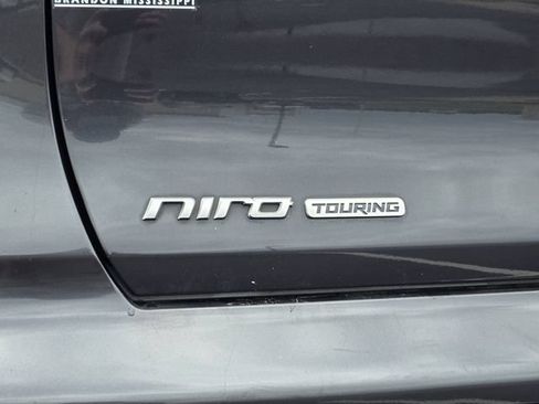 Used 2018 Kia Niro EX w/ Option Group 020 FWD image 29