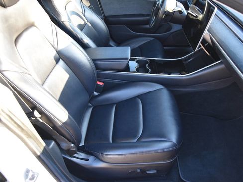 Used 2018 Tesla Model 3 Long Range image 10