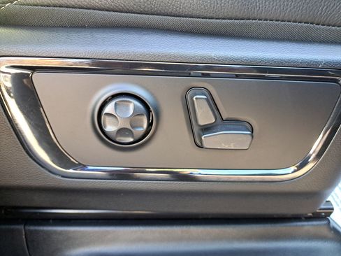 Used 2022 RAM 1500 Limited w/ Body Color Bumper Group image 34