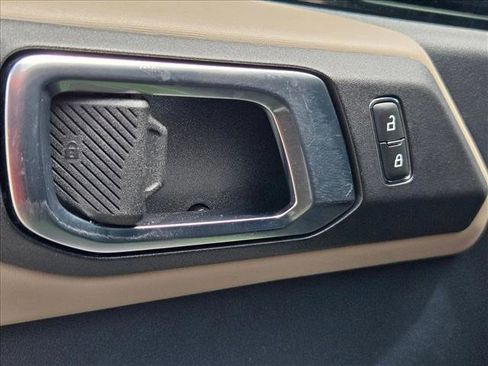 Used 2022 Ford Bronco Wildtrak AWD/4WD image 9