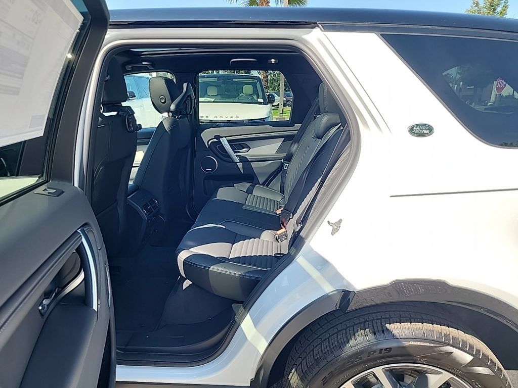 New 2026 Land Rover Discovery Sport Landmark AWD/4WD image 14