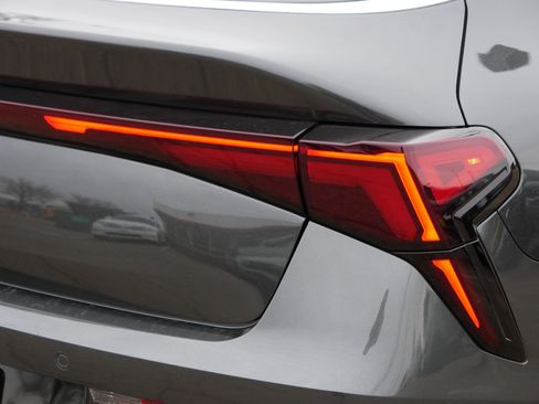 Used 2025 Kia K5 EX image 17