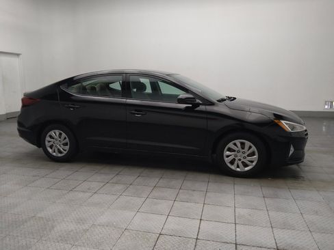 Used 2020 Hyundai Elantra SE FWD image 11