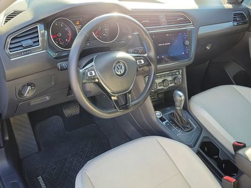 Used 2018 Volkswagen Tiguan SEL image 19