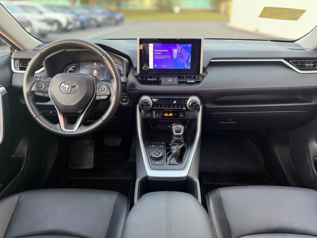Used 2023 Toyota RAV4 XLE Premium AWD/4WD image 27