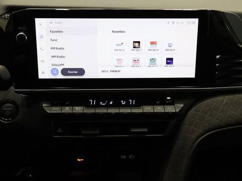Used 2025 Toyota Camry XLE FWD image 28