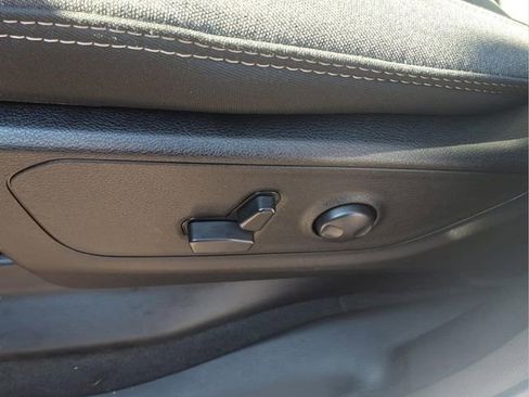 Used 2023 RAM 1500 Big Horn AWD/4WD image 13