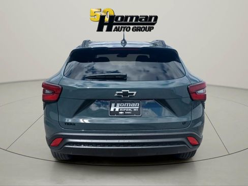 New 2026 Chevrolet Trax LT w/ Driver Confidence Package FWD image 4