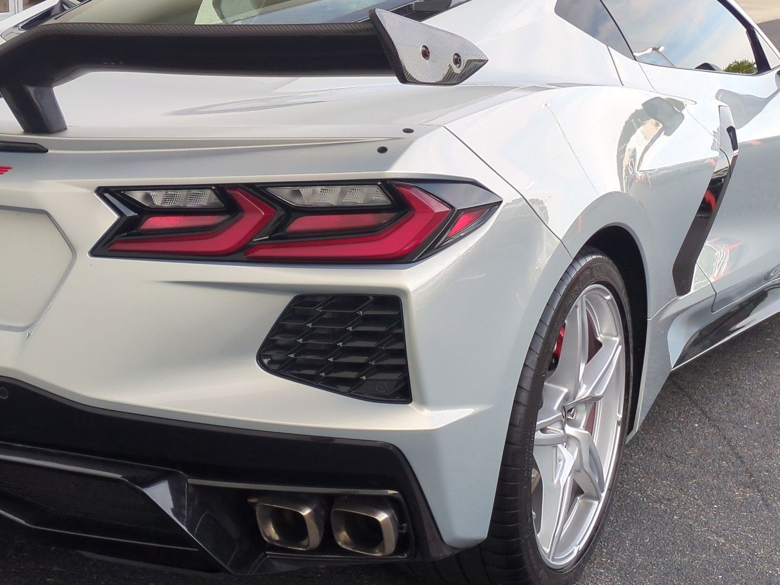 Used 2021 Chevrolet Corvette Stingray Premium Cpe w/ Z51 Performance Package RWD image 39